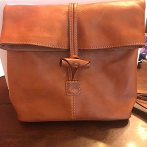Dooney Bourke crossbody toggle